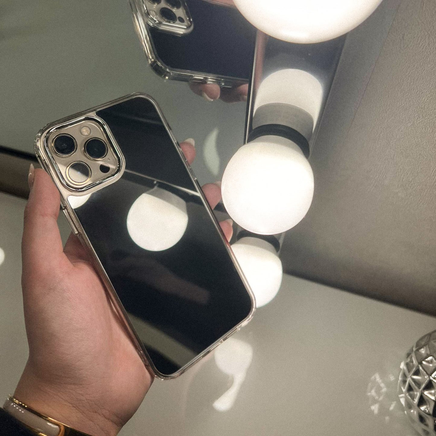 iPhone - Mirror Case